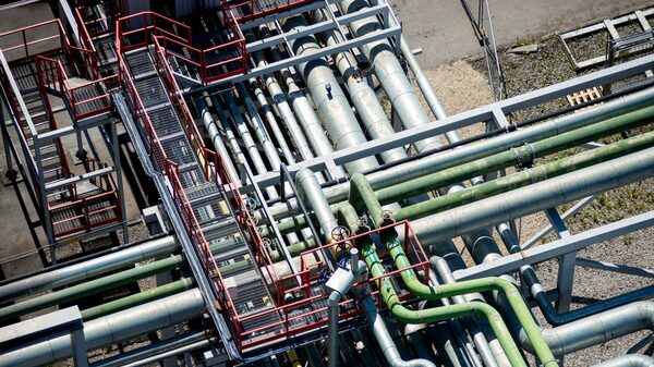 Petróleo sube; mercado ajustado supera preocupaciones por efecto de recesión Petróleo sube; mercado ajustado supera preocupaciones por efecto de recesión