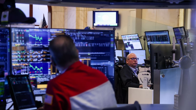 S&P 500 opera con pocos cambios tras dato de inflación en EE.UU., mientras el oro se recupera S&P 500 opera con pocos cambios tras dato de inflación en EE.UU., mientras el oro se recupera