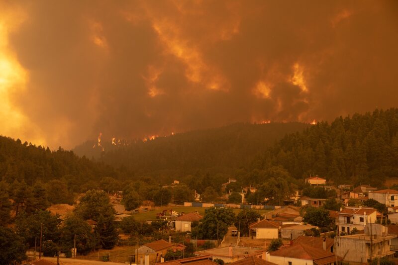 Un incendio en Grecia Un incendio en Grecia