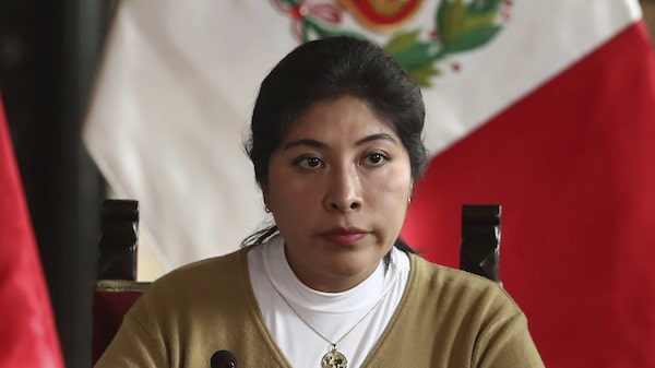 México vuelve a presionar a Perú para que permita la salida del ex primer ministro secuestrado México vuelve a presionar a Perú para que permita la salida del ex primer ministro secuestrado