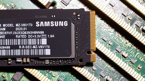 Ganancias de Samsung vuelven a caer debido a recuperación desigual en la demanda de chips Ganancias de Samsung vuelven a caer debido a recuperación desigual en la demanda de chips