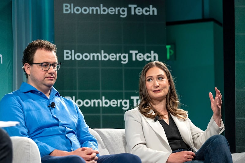 Dario Amodei e Daniela Amodei, co-fundadores da Anthropic: captação de US$ 32,5 bilhões ao longo de 2025 (Foto: David Paul Morris/Bloomberg) Dario Amodei e Daniela Amodei, co-fundadores da Anthropic: captação de US$ 32,5 bilhões ao longo de 2025 (Foto: David Paul Morris/Bloomberg)