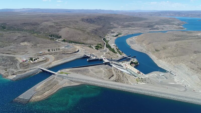 Represa Alicurá: con una generación media anual de 2.360 GWh, operada por AES Argentina Represa Alicurá: con una generación media anual de 2.360 GWh, operada por AES Argentina