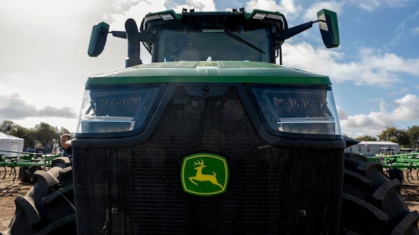 Tarifas, inflação e cautela: Deere prevê 2025 desafiador com queda nas vendas nos EUA Tarifas, inflação e cautela: Deere prevê 2025 desafiador com queda nas vendas nos EUA