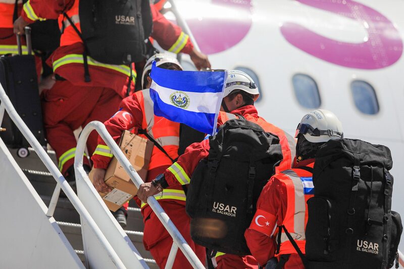 El Salvador envía equipo de búsqueda y rescate hacia Turquía El Salvador envía equipo de búsqueda y rescate hacia Turquía