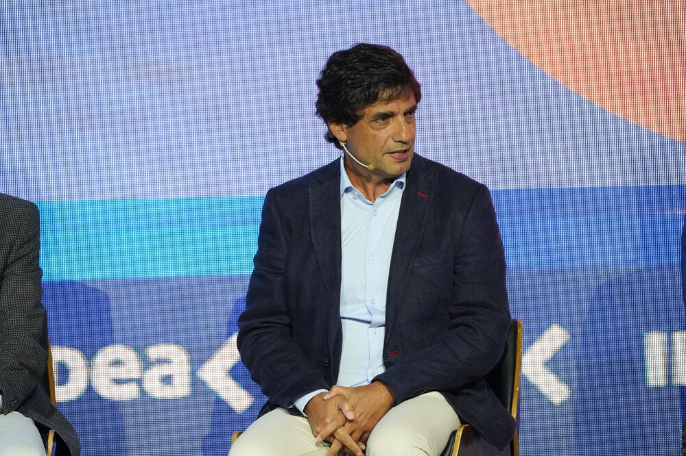 Exministro de Economía de la provincia de Buenos Aires y de la Nación Exministro de Economía de la provincia de Buenos Aires y de la Nación