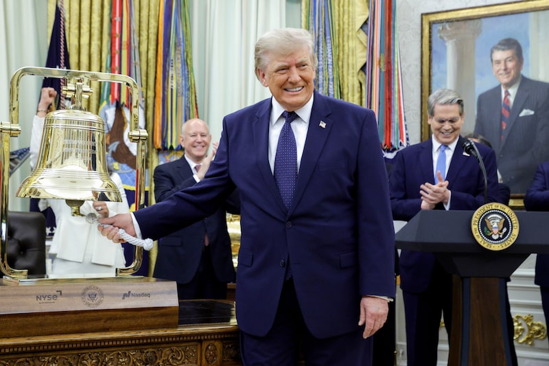 US President Donald Trump rings the opening bell for the New York Stock Exchange (NYSE) and Nasdaq in the Oval Office of the White House in Washington, DC, US, on Monday, July 6, 2026. Trump rang the opening bell for the New York Stock Exchange and the Nasdaq from the Oval Office on Monday, a celebratory event to mark the launch of Trump Accounts, a new investment vehicle for children. Photographer: Shawn Thew/EPA/Bloomberg US President Donald Trump rings the opening bell for the New York Stock Exchange (NYSE) and Nasdaq in the Oval Office of the White House in Washington, DC, US, on Monday, July 6, 2026. Trump rang the opening bell for the New York Stock Exchange and the Nasdaq from the Oval Office on Monday, a celebratory event to mark the launch of Trump Accounts, a new investment vehicle for children. Photographer: Shawn Thew/EPA/Bloomberg