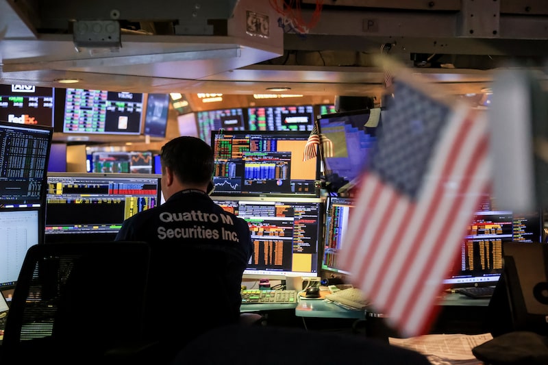 Traders On The Floor Of The New York Stock Exchange As Fed Chair Powell Holds New Conference Traders On The Floor Of The New York Stock Exchange As Fed Chair Powell Holds New Conference