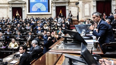 Gobierno defiende su ancla fiscal en el Congreso y advierte que vetará aumentos del gasto Gobierno defiende su ancla fiscal en el Congreso y advierte que vetará aumentos del gasto