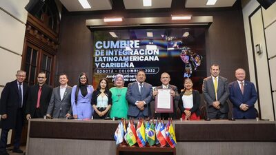 Parlamento Andino reitera propuesta de tener una moneda única para América Latina Parlamento Andino reitera propuesta de tener una moneda única para América Latina