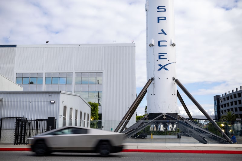 SpaceX elige al Nasdaq como bolsa para su salida a bolsa, según reporte SpaceX elige al Nasdaq como bolsa para su salida a bolsa, según reporte