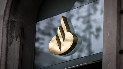 Lucro recorde do Santander global é afetado por encargos de € 467 milhões no Brasil Lucro recorde do Santander global é afetado por encargos de € 467 milhões no Brasil