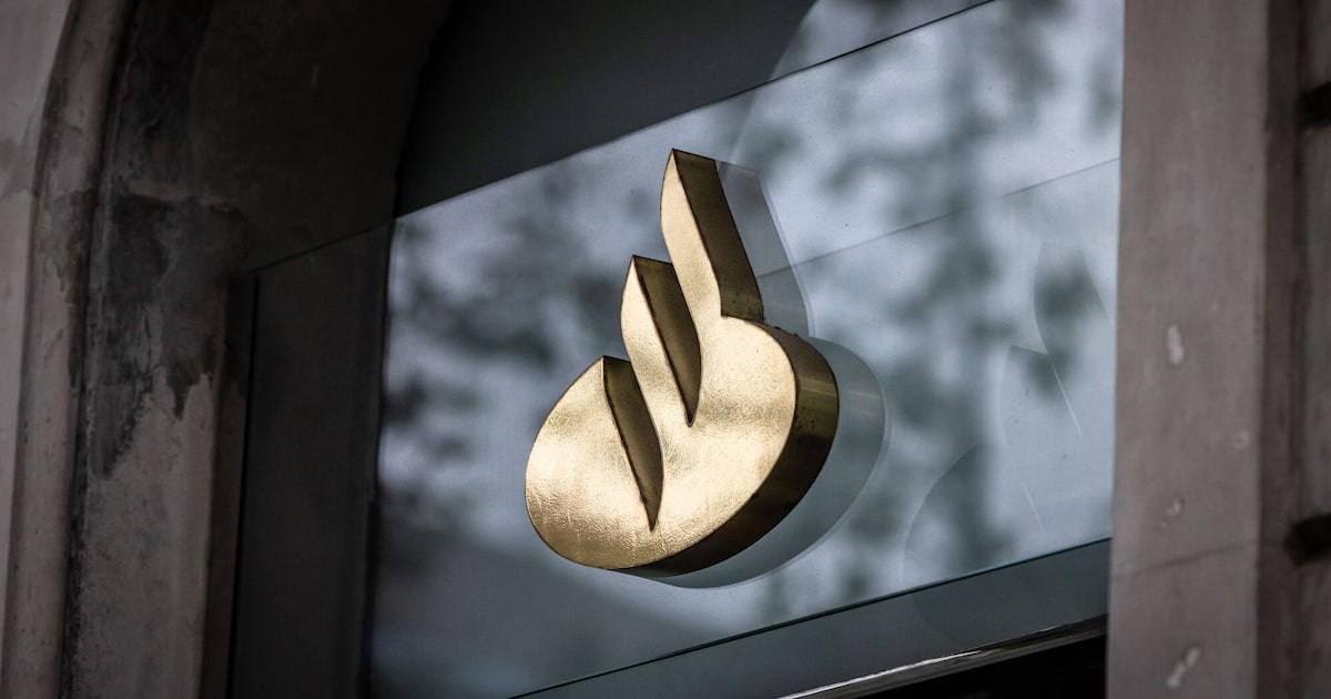 Lucro recorde do Santander global é afetado por encargos de € 467 milhões no Brasil