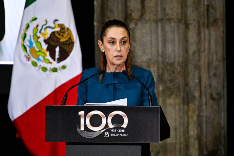 Claudia Sheinbaum, presidenta de México, durante el evento conmemorativo de los 100 años de la fundación de Banxico, en Ciudad de México el 25 de agosto de 2025. Claudia Sheinbaum, presidenta de México, durante el evento conmemorativo de los 100 años de la fundación de Banxico, en Ciudad de México el 25 de agosto de 2025.
