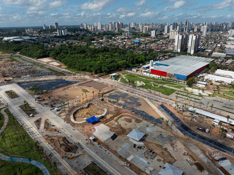 Lula apostou na COP30 em Belém como vitrine global. Mas caos logístico ameaça o plano Lula apostou na COP30 em Belém como vitrine global. Mas caos logístico ameaça o plano