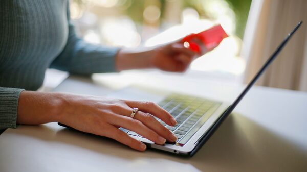 Gasto en compras navideñas en línea crecerá 5,3%, impulsado por compras a crédito: Adobe Gasto en compras navideñas en línea crecerá 5,3%, impulsado por compras a crédito: Adobe