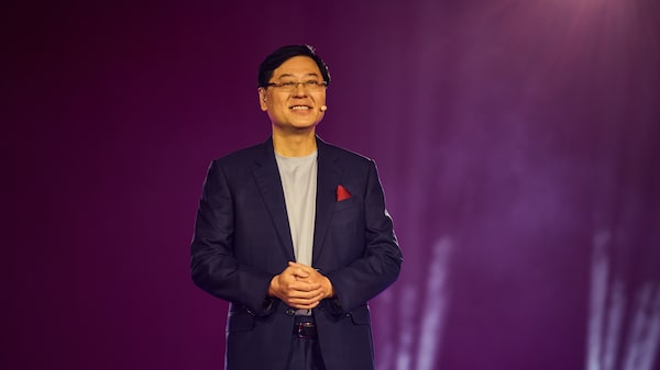 Com Qira AI, Lenovo planeja ‘IA pessoal’ para cada usuário de seus aparelhos Com Qira AI, Lenovo planeja ‘IA pessoal’ para cada usuário de seus aparelhos