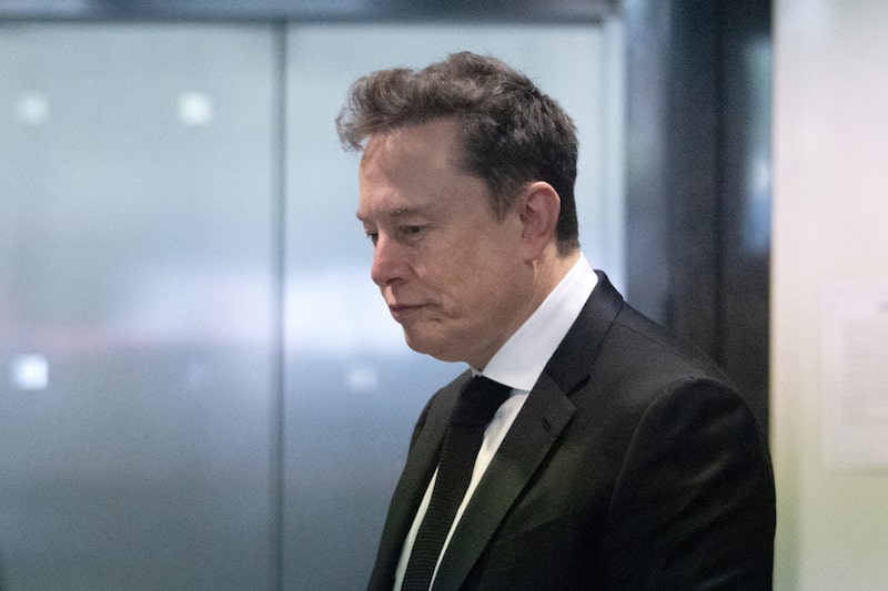 Bilionário dono da SpaceX prometeu recorrer da decisão após o júri rejeitar suas acusações Bilionário dono da SpaceX prometeu recorrer da decisão após o júri rejeitar suas acusações