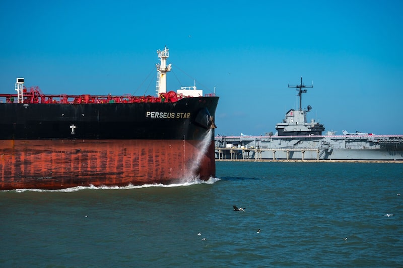El petrolero «Perseus Star» zarpa del puerto de Corpus Christi, en Corpus Christi (Texas, EE. UU.), el sábado 28 de febrero de 2026. El petrolero «Perseus Star» zarpa del puerto de Corpus Christi, en Corpus Christi (Texas, EE. UU.), el sábado 28 de febrero de 2026.