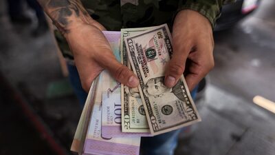 Venezuela se prepara para reanudar la venta de dólares y frenar la caída del bolívar Venezuela se prepara para reanudar la venta de dólares y frenar la caída del bolívar