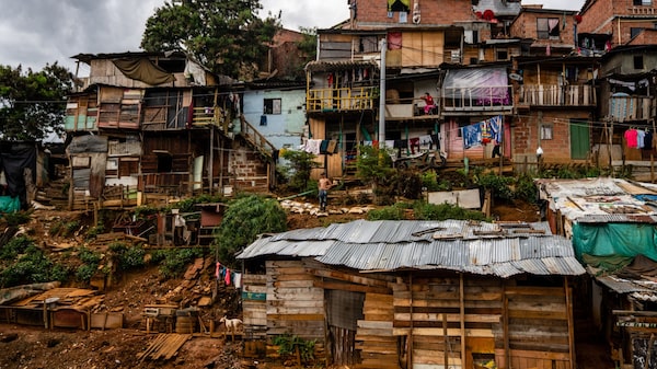 Colombia lanzó más salvavidas a grandes corporaciones que a su gente en pandemia Colombia lanzó más salvavidas a grandes corporaciones que a su gente en pandemia