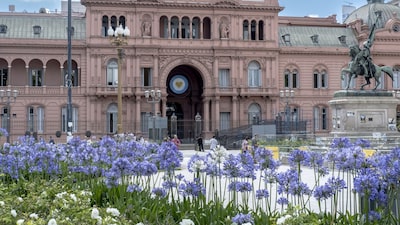Argentina sobe juros para 81% ao ano diante de inflação acima de 100% Argentina sobe juros para 81% ao ano diante de inflação acima de 100%
