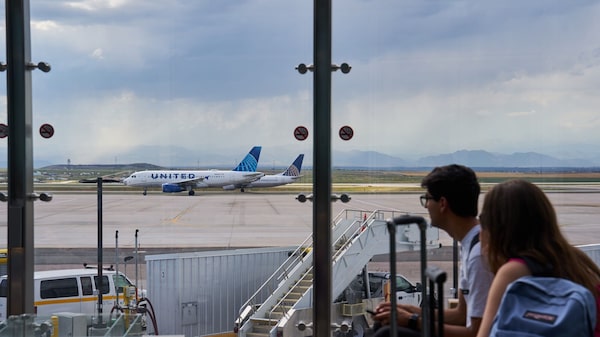 ‘Território desconhecido’: aéreas elevam tarifas e taxas com alta do combustível ‘Território desconhecido’: aéreas elevam tarifas e taxas com alta do combustível