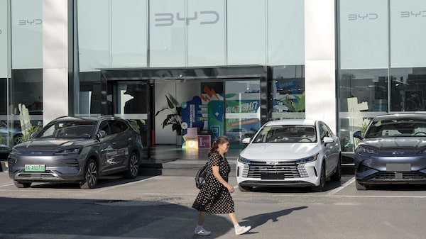 BYD sufre caída récord en ventas de febrero y mira a mercados internacionales BYD sufre caída récord en ventas de febrero y mira a mercados internacionales