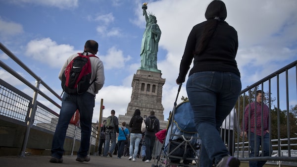 PIB dos EUA desacelera mais que o esperado e cresce 1,1% no 1º trimestre PIB dos EUA desacelera mais que o esperado e cresce 1,1% no 1º trimestre