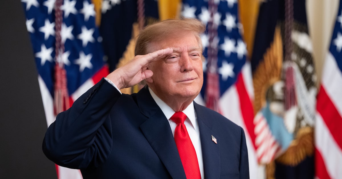 Trump Compra Acciones en Meta, Microsoft y McDonald’s por Millones