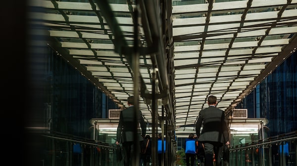 Las acciones asiáticas suben tras el nuevo récord del S&P 500 Las acciones asiáticas suben tras el nuevo récord del S&P 500