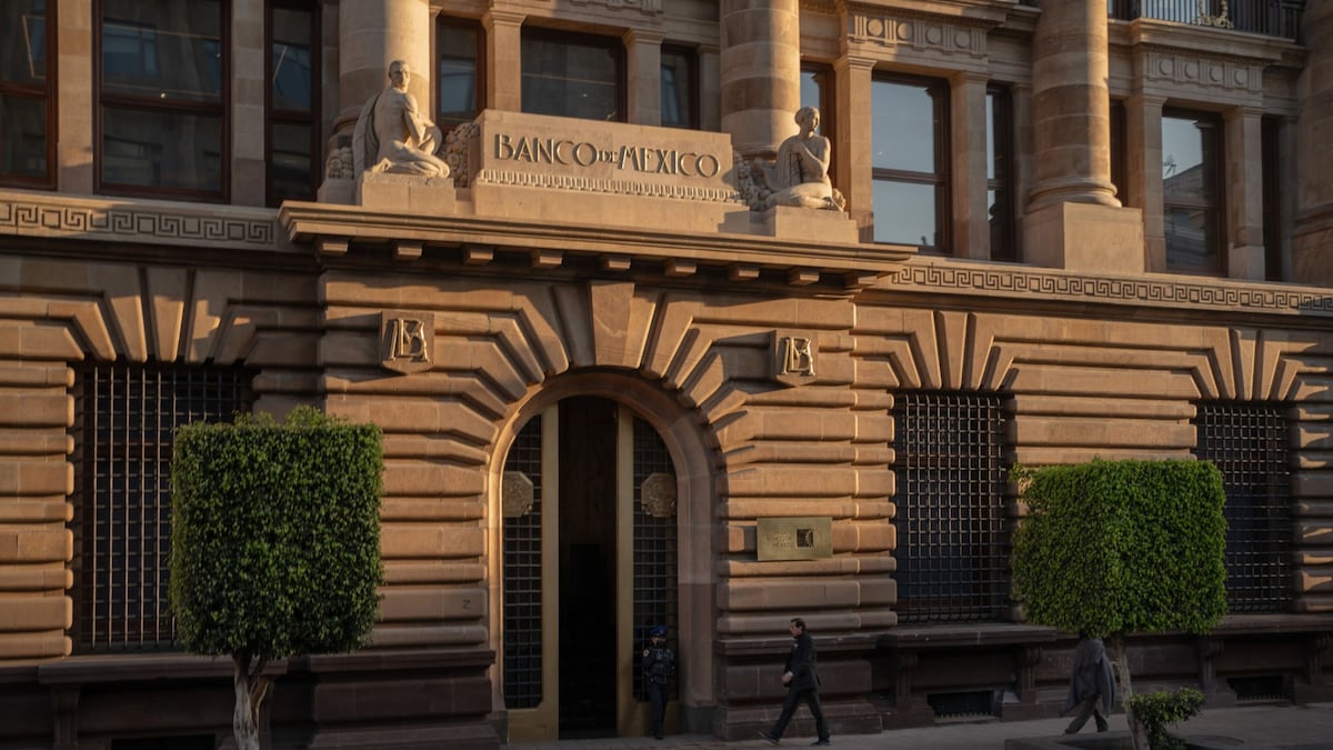 Analistas dejan estático su pronóstico para la tasa de interés de Banxico tras alza de la Fed