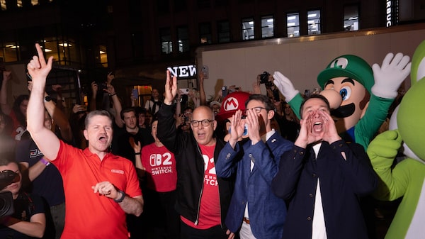 Nintendo rompe récord con la Switch 2, ¿es momento de invertir en la acción? Nintendo rompe récord con la Switch 2, ¿es momento de invertir en la acción?