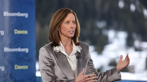 Nasdaq quer repensar regulação com Trump para favorecer listagens, diz CEO Nasdaq quer repensar regulação com Trump para favorecer listagens, diz CEO