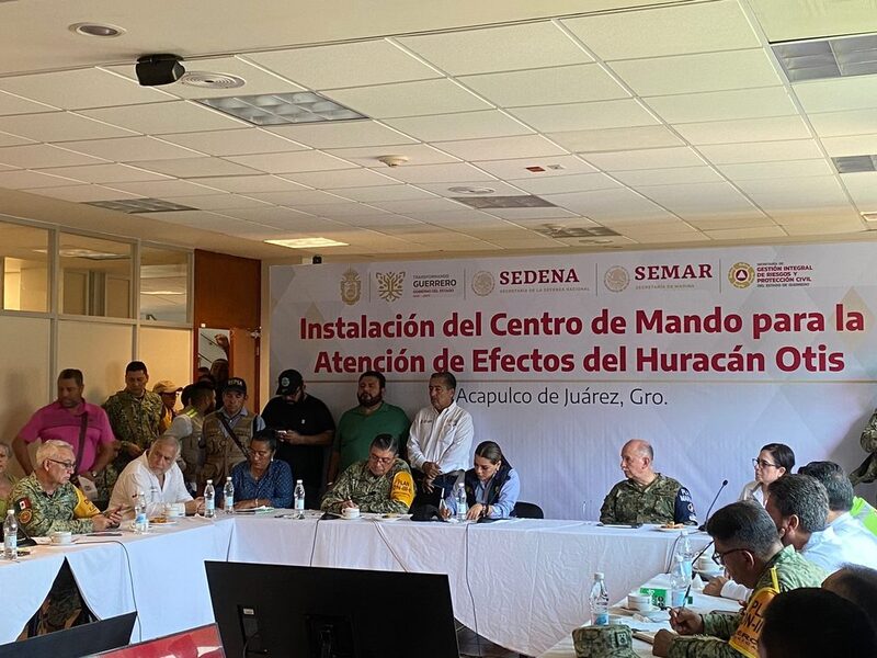 Centro de Mando para la Atención de Efectos del Huracán Otis Centro de Mando para la Atención de Efectos del Huracán Otis