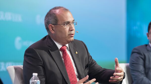 Estados Unidos detiene a exCEO de Pemex y será extraditado a México: Sheinbaum Estados Unidos detiene a exCEO de Pemex y será extraditado a México: Sheinbaum