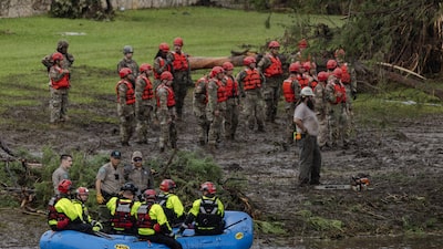 Tragedia en Texas: 27 niñas y consejeras mueren en campamento de verano tras inundación repentina Tragedia en Texas: 27 niñas y consejeras mueren en campamento de verano tras inundación repentina