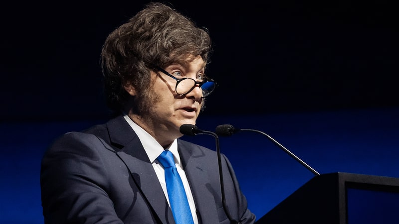 Aprovação de Milei sobe a 40% após atingir as mínimas em seu governo, diz AtlasIntel Aprovação de Milei sobe a 40% após atingir as mínimas em seu governo, diz AtlasIntel