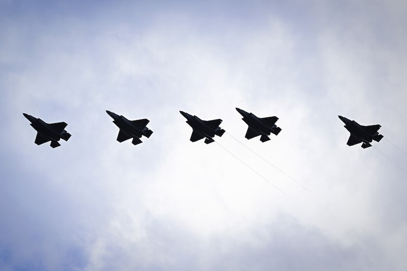 Cálculos de Bloomberg muestran que el precio operativo de los buques desplegados en el Caribe alcanzó más de US$20 millones al día en su momento álgido, desde mediados de noviembre hasta mediados de enero. Cálculos de Bloomberg muestran que el precio operativo de los buques desplegados en el Caribe alcanzó más de US$20 millones al día en su momento álgido, desde mediados de noviembre hasta mediados de enero.