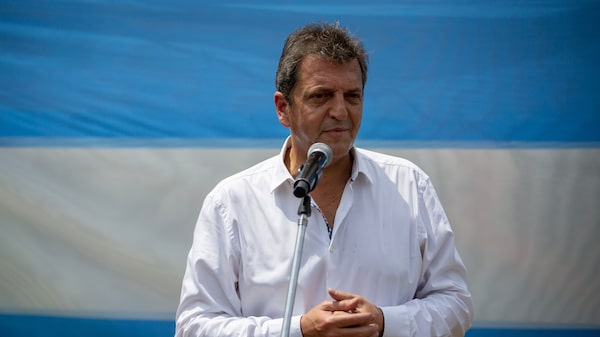 Sergio Massa amenaza con cortar las exportaciones de combustible ante la escasez Sergio Massa amenaza con cortar las exportaciones de combustible ante la escasez