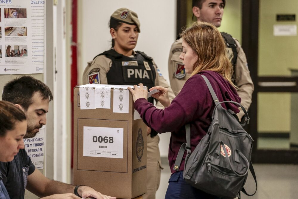 El 13 de agosto se realizarán las Primarias Abiertas, Simultáneas y Obligatorias (PASO) y las elecciones generales, el 22 de octubre. El 13 de agosto se realizarán las Primarias Abiertas, Simultáneas y Obligatorias (PASO) y las elecciones generales, el 22 de octubre.