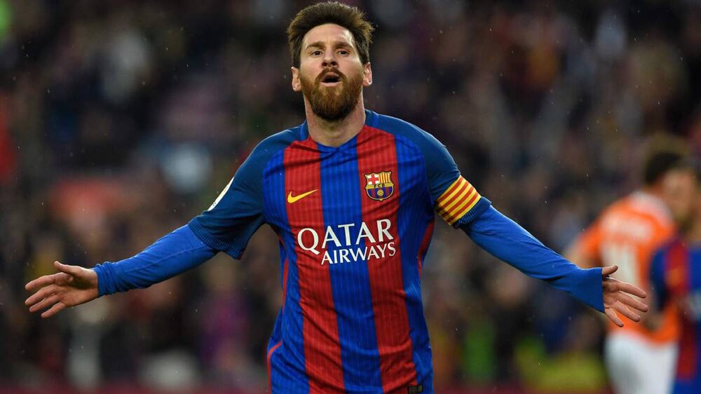 Acompañó al club durante la Champions League obtenida en 2015. Acompañó al club durante la Champions League obtenida en 2015.