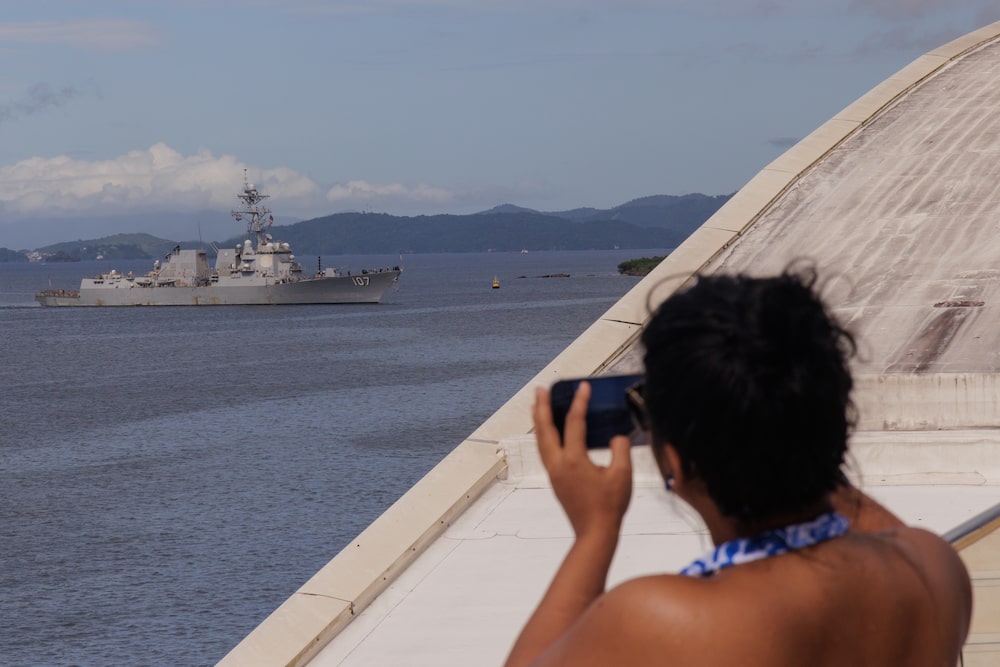 El USS Gravely (DDG-107), un buque de la Armada de Estados Unidos, llega al puerto de Puerto España, Trinidad y Tobago, el 26 de octubre. Fotografia: Oscar Castillo/Bloomberg El USS Gravely (DDG-107), un buque de la Armada de Estados Unidos, llega al puerto de Puerto España, Trinidad y Tobago, el 26 de octubre. Fotografia: Oscar Castillo/Bloomberg