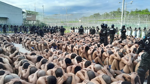 Honduras adopta tácticas al estilo de El Salvador para intervenir cárceles Honduras adopta tácticas al estilo de El Salvador para intervenir cárceles