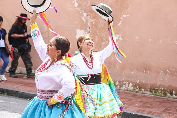 ¡Carnaval en tu WhatsApp! Así personalizan los latinos la app para las fiestas