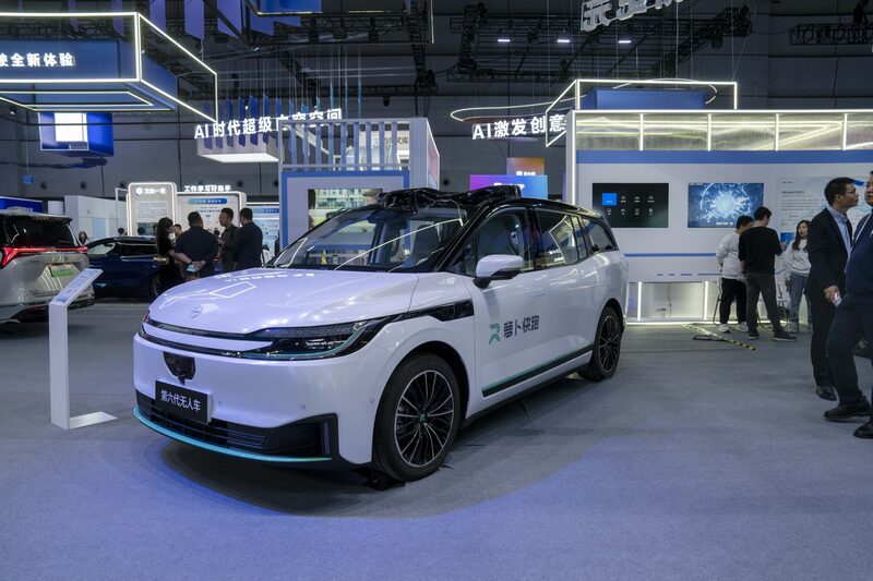 Gigante chinesa busca expandir sua tecnologia sem motorista para além da China continental Gigante chinesa busca expandir sua tecnologia sem motorista para além da China continental