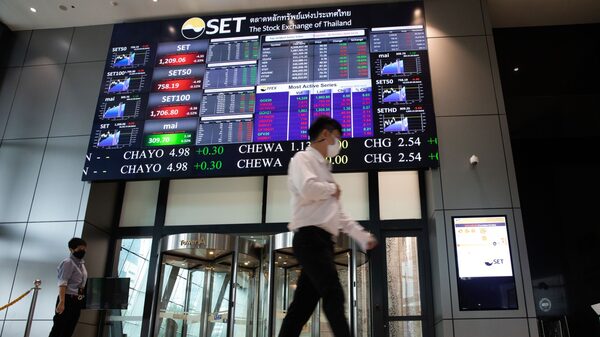 Futuros de EE.UU. caen tras balances de Amazon y Apple; acciones en Asia operan mixtas Futuros de EE.UU. caen tras balances de Amazon y Apple; acciones en Asia operan mixtas