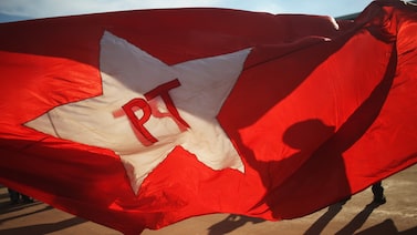 Lula enfrenta desafio de reconectar o PT ao novo perfil da classe trabalhadora Lula enfrenta desafio de reconectar o PT ao novo perfil da classe trabalhadora