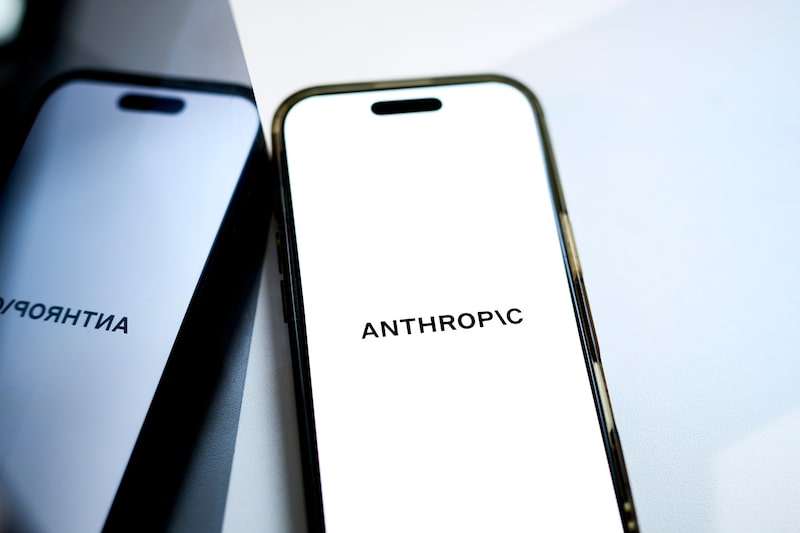 El logotipo de Anthropic en un smartphone. Fotógrafo: Gabby Jones/Bloomberg El logotipo de Anthropic en un smartphone. Fotógrafo: Gabby Jones/Bloomberg