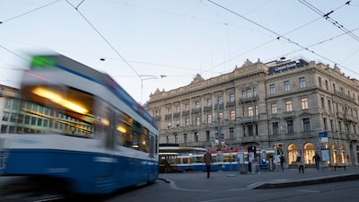 Governo vai taxar rendimento de brasileiro no exterior para elevar arrecadação Governo vai taxar rendimento de brasileiro no exterior para elevar arrecadação